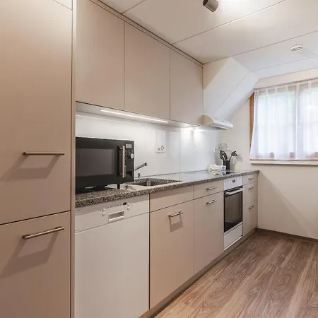 Sunna Hoeckli - Pistennah Und Ruhig Mit Panoramablick Arosa